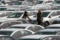 http://tiff.reea/sites/default/files/bikes_vs_cars_still_0.jpg