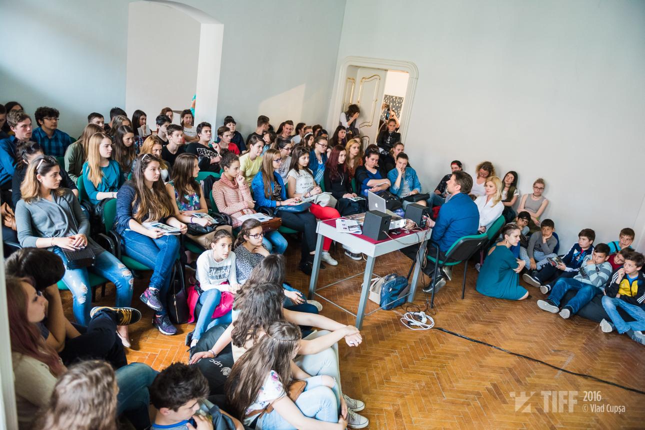 http://tiff.reea/sites/default/files/lectiecinemapetroukropec_muzeularta_31-05-2016_vlad_cupsa_web-12_0.jpg