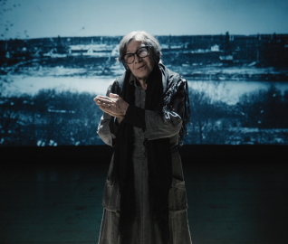 Coca Bloos în Pădurea de Molizi